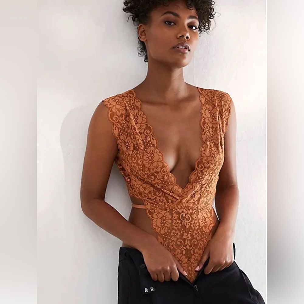We Are Hah Women’s Intimates Brown Cut To The Chase Body Suit Size XS